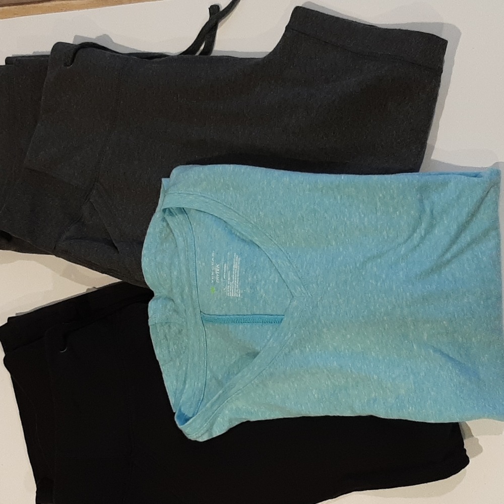 3 Pair Of Women's Tek Gear Drytek Size Pls With 1… - image 1